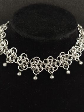 Chainmaille Floral Choker Necklace In Stainless Steel